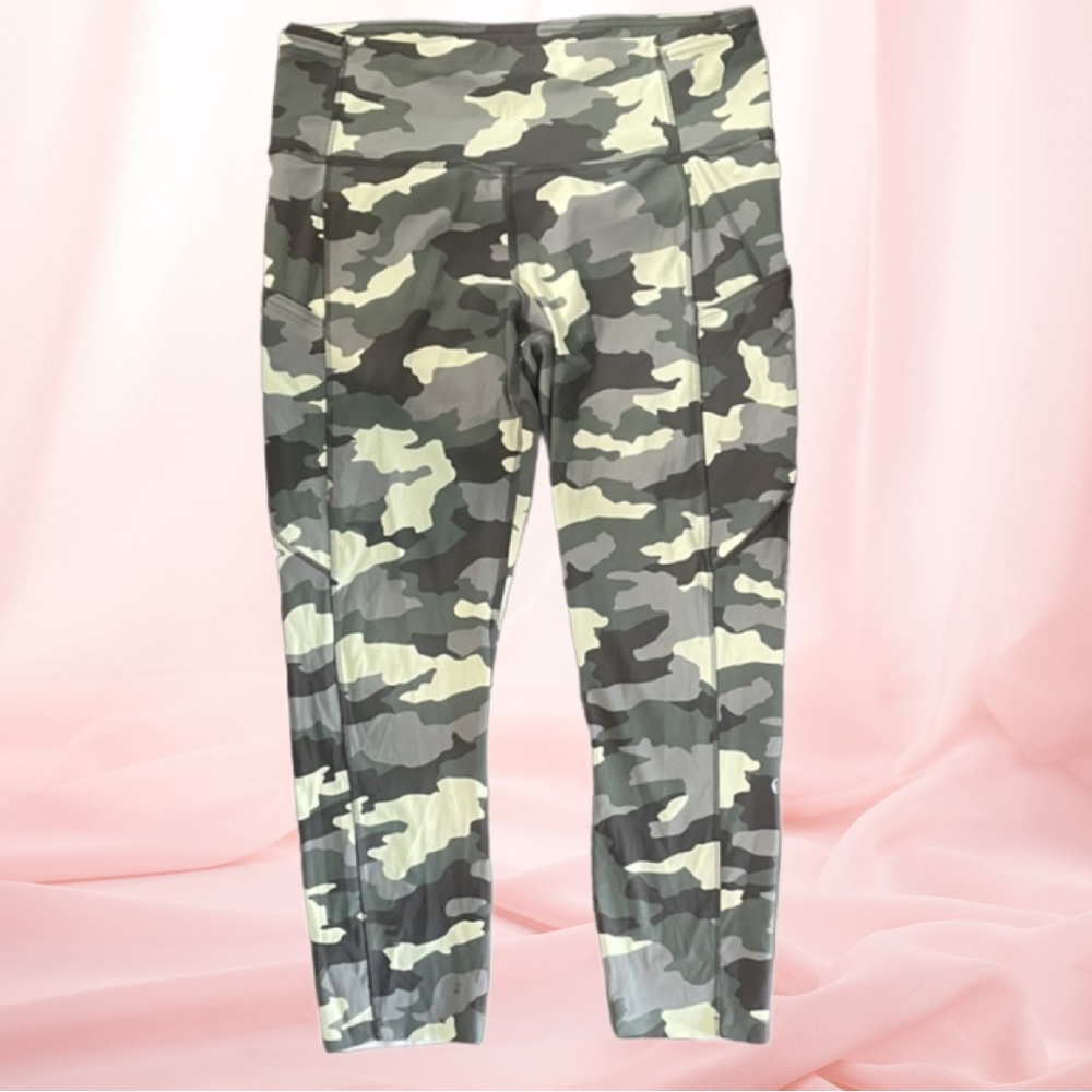 lululemon athletica Camo Leggings - Green and Gray